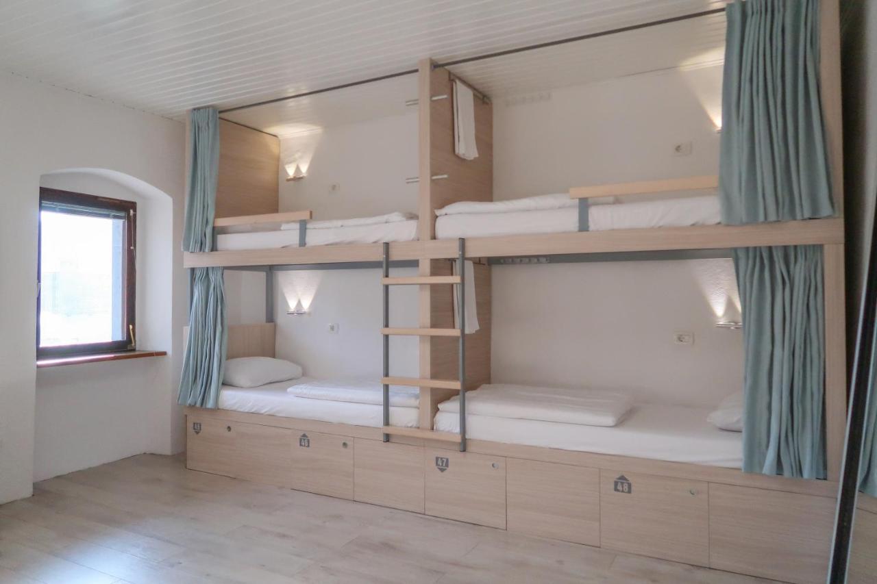 Premium Hostel Кобарид Екстериор снимка