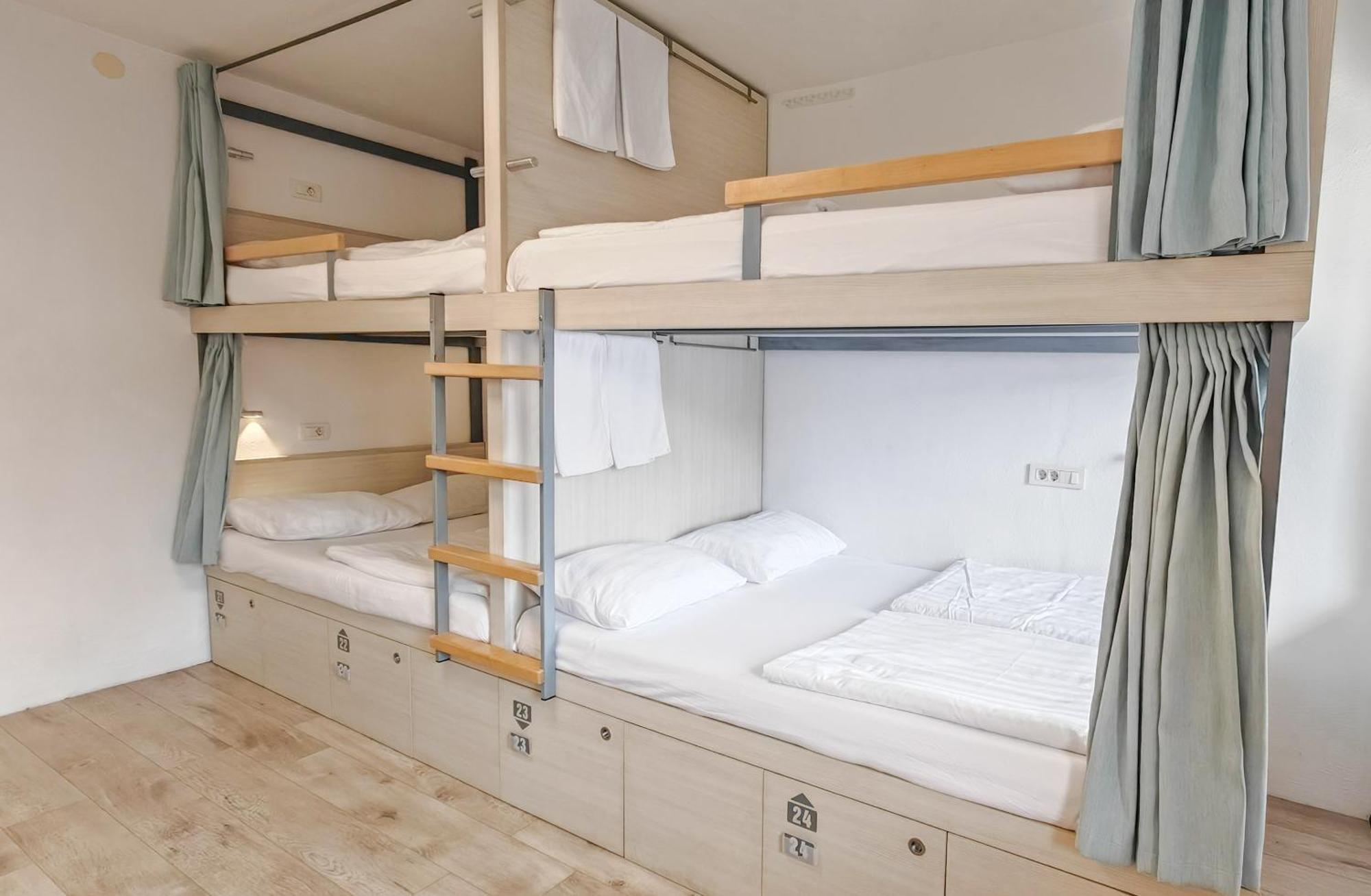 Premium Hostel Кобарид Екстериор снимка